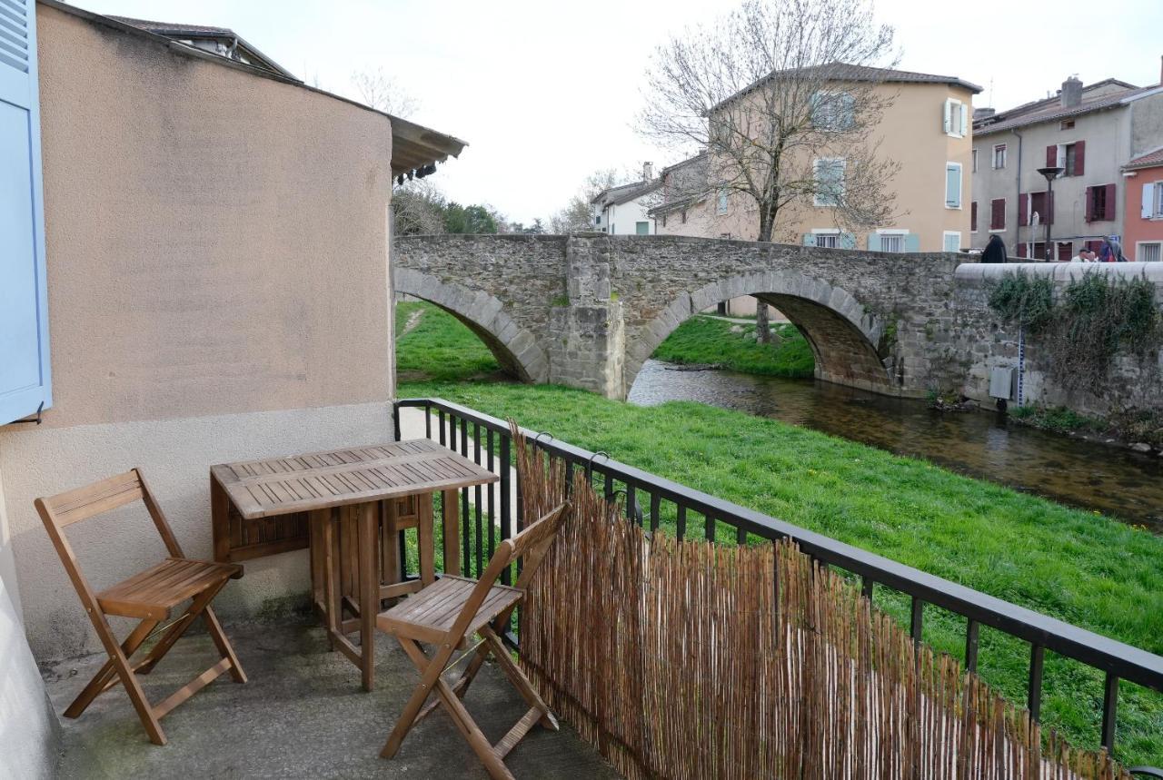 Auberge Du Vieux Pont Бриньє Екстер'єр фото